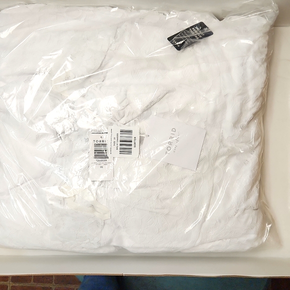 ❤️NWT VINTAGE TORRID WEDDING DRESS WHITE LACE OFF SHOULDER A LINE GOWN PLUS SIZE - Picture 5 of 14